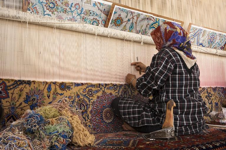 Why Women Love Persian Rugs More Than Men